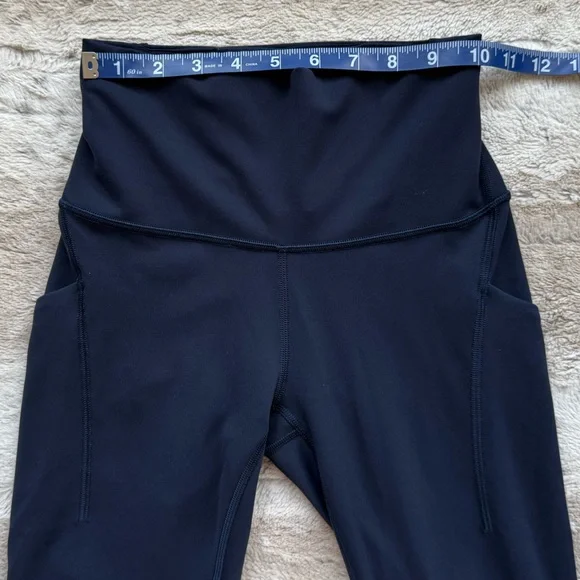 Lululemon Wunder Train High-Rise Crop with Pockets 23" in True Navy Size 4 - Picture 11 of 16